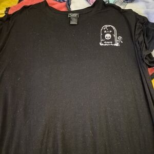 Hot Topic Black Graphic Oversized T-Shirt